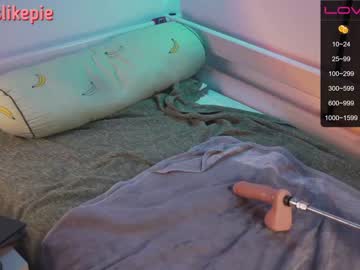 girl cam all day like_pie image #2603172