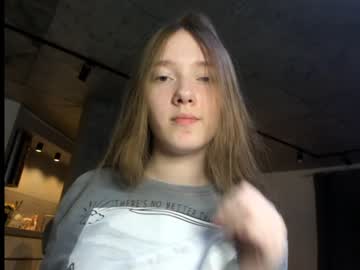 girl cam all day mysat image #2278985