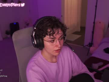 girl cam all day evelynpiers image #2496779