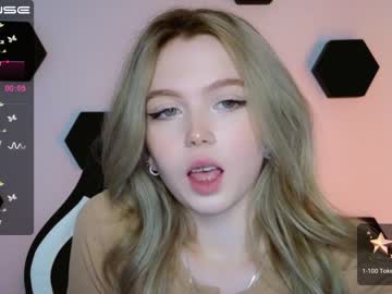 girl cam all day small_blondee image #4616919