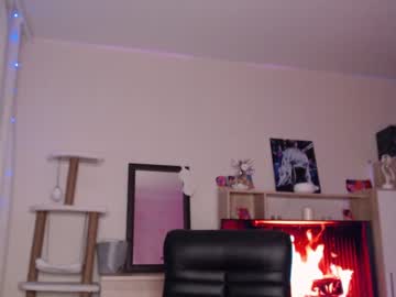 girl cam all day gudeeetama image #485499