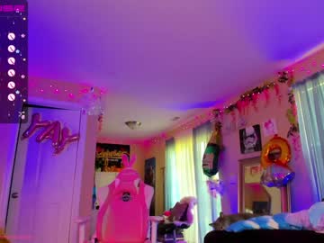 girl cam all day daphnemadison image #2630553