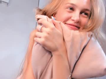 girl cam all day darling_dreamer image #5061406
