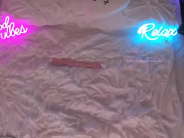 girl cam all day uwuxo image #7230302