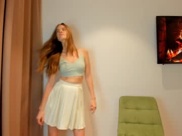 girl cam all day carolynsveronica image #5025414