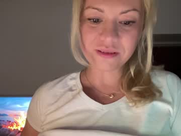girl cam all day kiradivine image #2887474