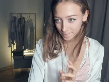 girl cam all day wave_of_happy_ image #5520596
