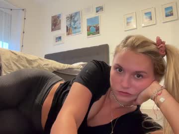 girl cam all day sarahsapling image #5364559