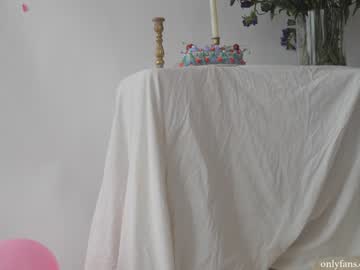 girl cam all day _june image #4614047