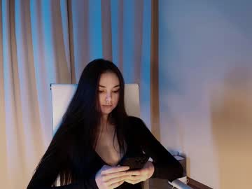 girl cam all day hollyextra image #9460012