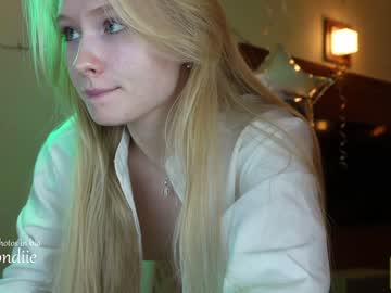 girl cam all day bestblondiiecb image #3739609