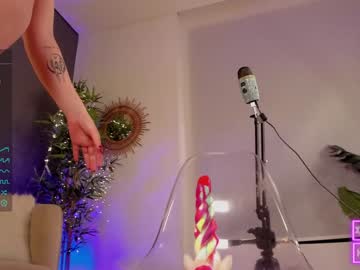 girl cam all day lau__1 image #5685887