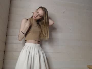 girl cam all day princess__aurora image #3690442