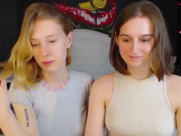 girl cam all day julia_tina image #906963