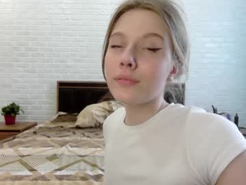 couple cam all day lucky_tweet image #2375813