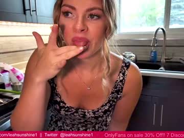 girl cam all day leahsunshine image #2422975