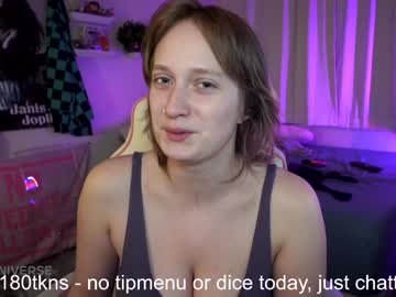 girl cam all day laylas_universe image #7376164