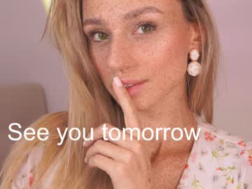 girl cam all day artease image #9034834