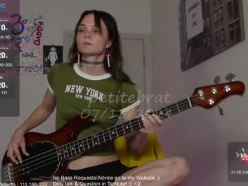 girl cam all day petitebrat image #7422945