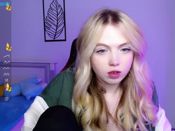 girl cam all day small_blondee image #3775828