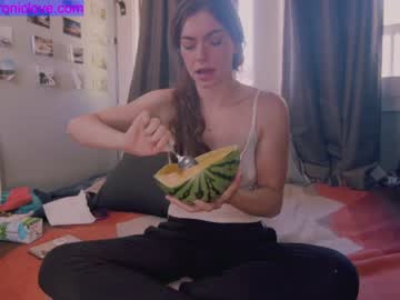 girl cam all day chroniclove image #2466407