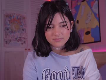 girl cam all day kittenmoon_ image #5706033