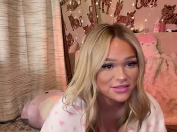 girl cam all day ari_02 image #6565475