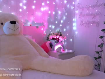 girl cam all day ezra image #1567695