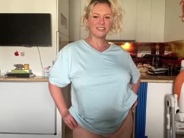 girl cam all day kiradivine image #4639617