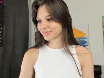 girl cam all day peek_in_my_window image #5834402