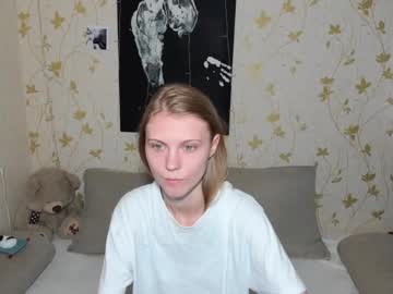 girl cam all day phoebepaw image #7341717