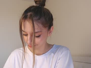 girl cam all day lesi_moon image #4994185