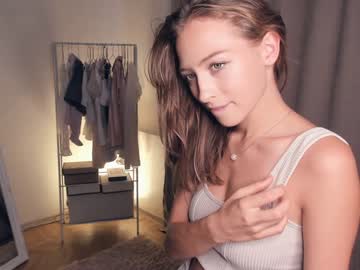 girl cam all day wave_of_happy_ image #5512876