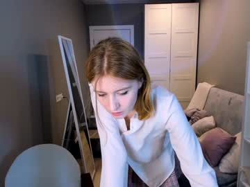 girl cam all day silver_gin image #6842575