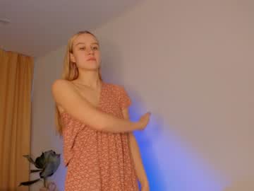 girl cam all day melinaestes image #3945174