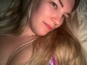girl cam all day mariah95 image #2124622