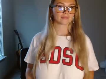 girl cam all day angiefaith image #2766974