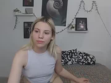 girl cam all day janecrys image #2102230