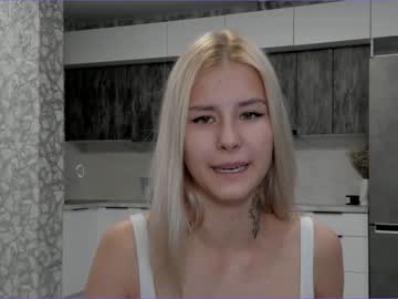 girl cam all day juliaberrin image #2264473
