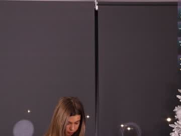 girl cam all day moon_night_anna image #8609685