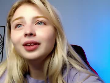 girl cam all day shy_blondiee image #3806025