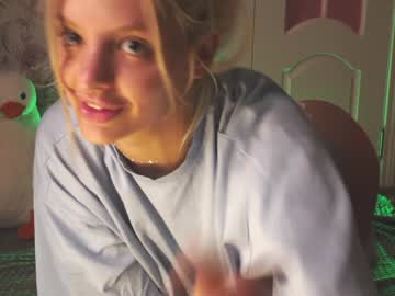girl cam all day lesi_moonie image #8257199