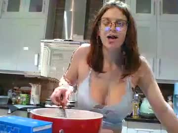 girl cam all day ayowen image #7737526