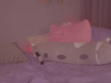 girl cam all day kittenmoon_ image #3685149