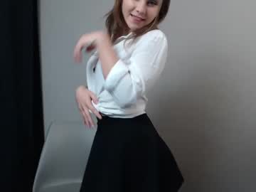 girl cam all day relax_nina image #343858
