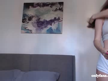 girl cam all day badi_lii image #961083
