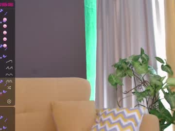 girl cam all day small_blondee image #1751163
