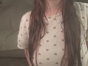 girl cam all day squikt image #9279527
