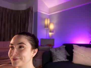 girl cam all day littlee33 image #8661999