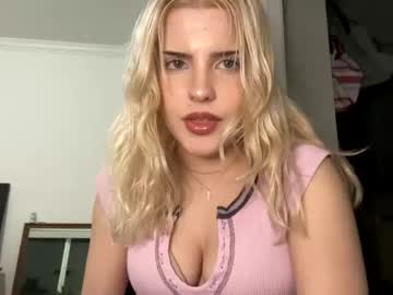 girl cam all day caitiemachleid image #5907991